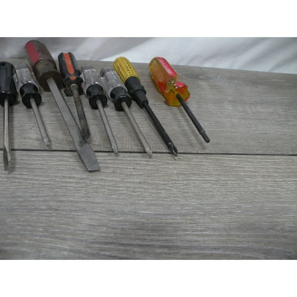 Large Lot of  Mixed Screwdrivers Stanley & Various Brands Flathead Phillips